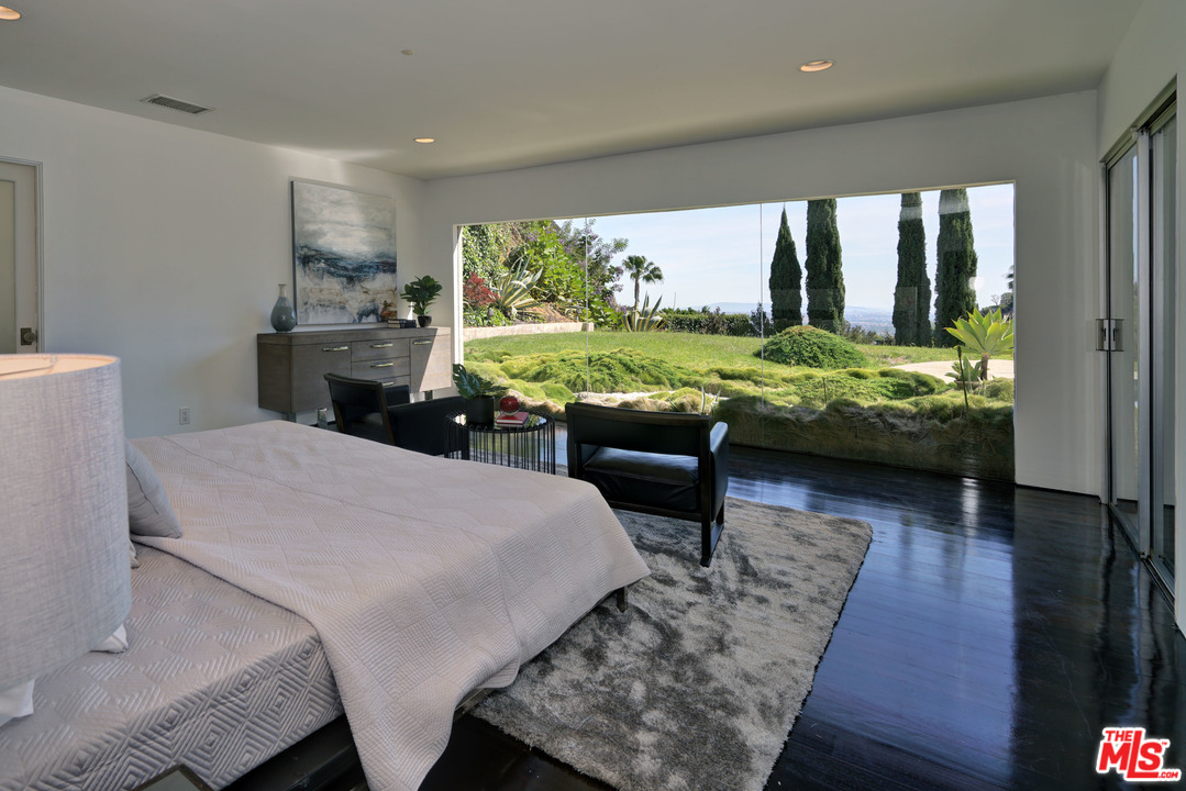 1616 Rising Glen Road Los Angeles, CA 90069 - Photo 20 of 50