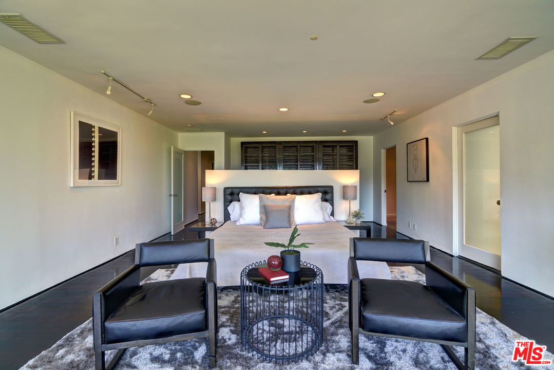 1616 Rising Glen Road Los Angeles, CA 90069 - Photo 22 of 50