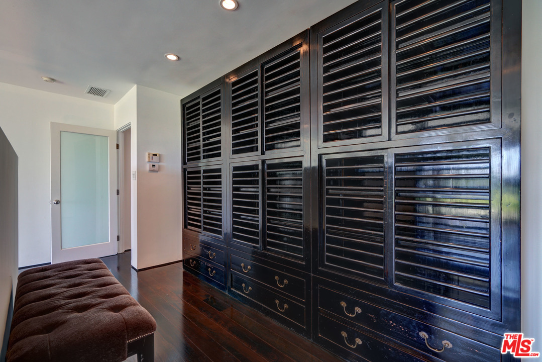 1616 Rising Glen Road Los Angeles, CA 90069 - Photo 28 of 50