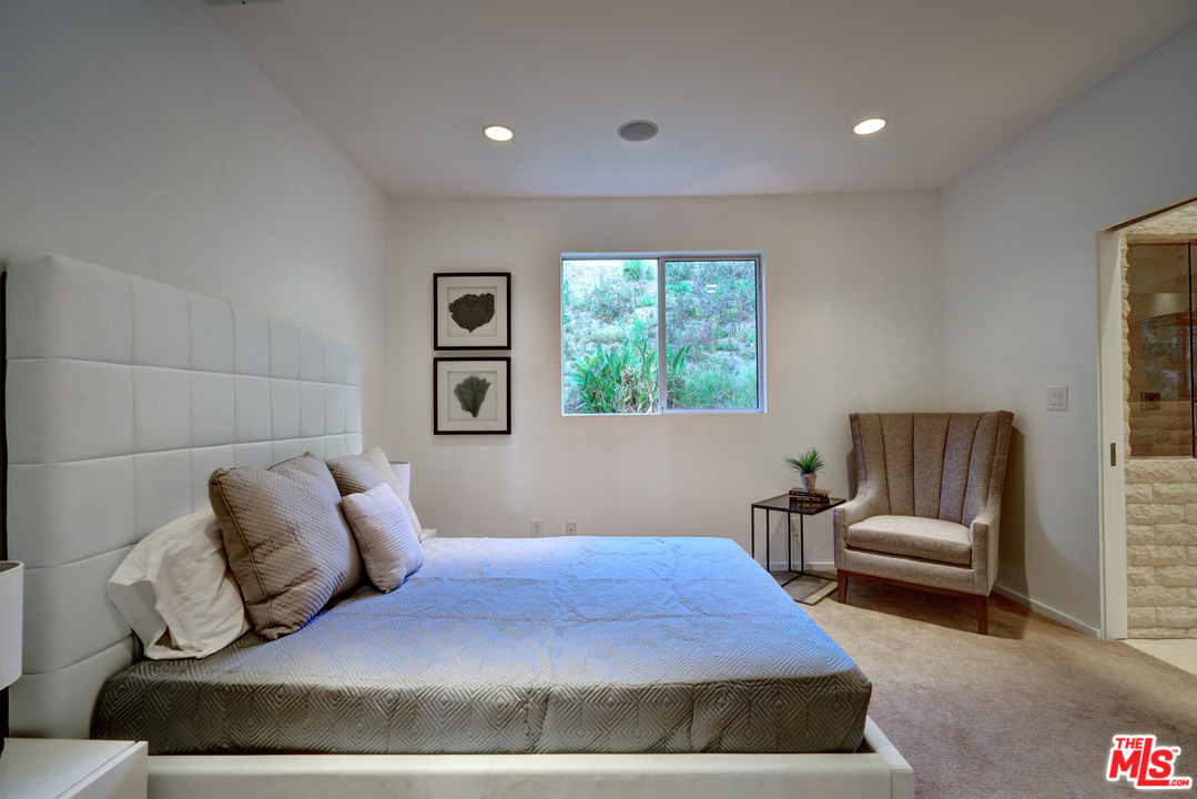 1616 Rising Glen Road Los Angeles, CA 90069 - Photo 33 of 50