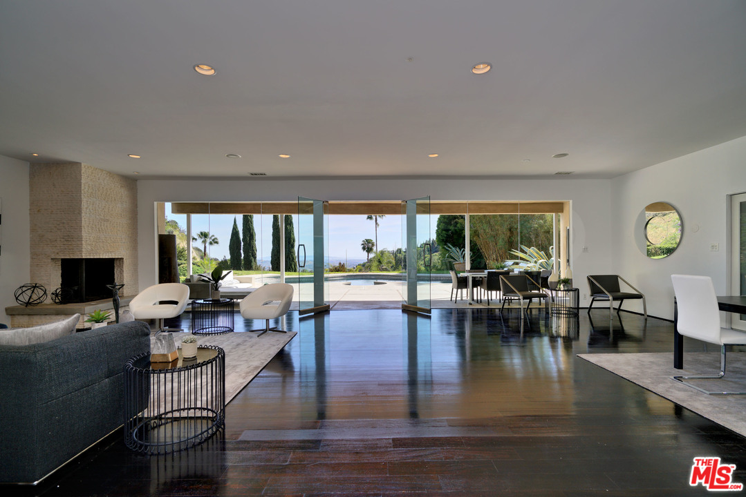 1616 Rising Glen Road Los Angeles, CA 90069 - Photo 5 of 50