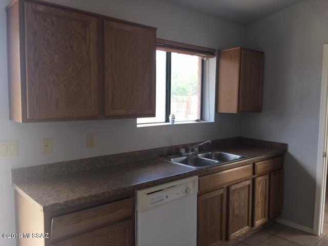 164 Calle Palenque Rio Rico, AZ 85648 - Photo 3 of 19