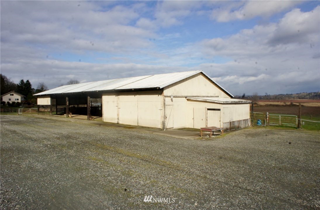 8923 Lowell Larimer Road Everett, WA 98208 - Photo 2 of 23 Gallery Image 2
