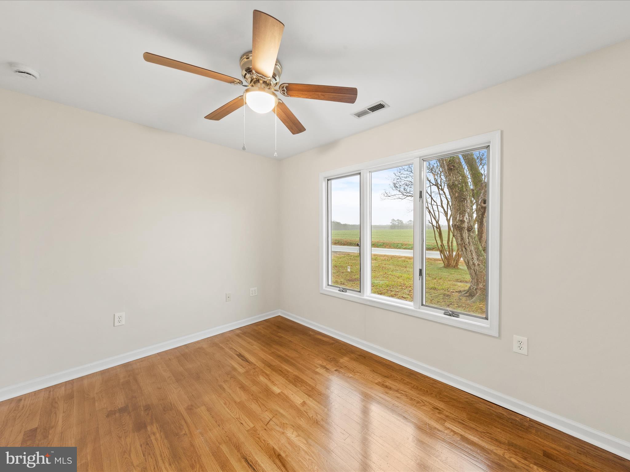 27390 Log Cabin Road Salisbury, MD 21801 - Photo 18 of 37 Primary Bedroom
