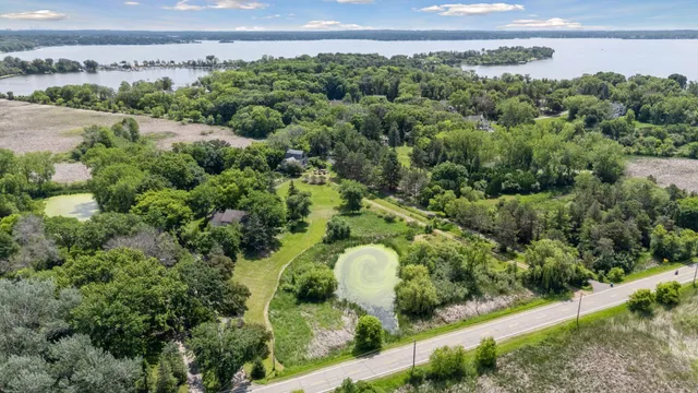 $1,499,000 | 940 Brown Road South, Wayzata, MN 55391