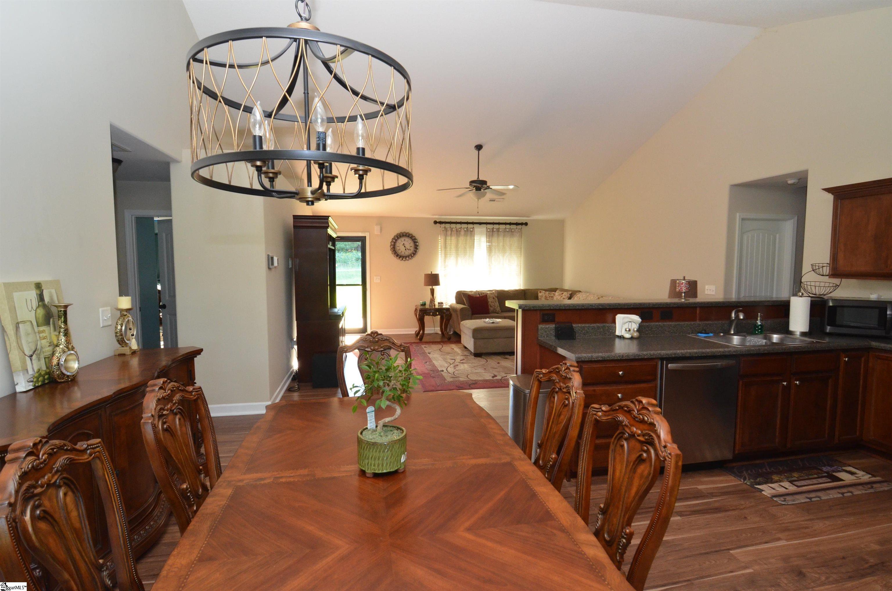 115 Dillard Road Duncan, SC 29334 - Photo 13 of 18 Gallery Image 13