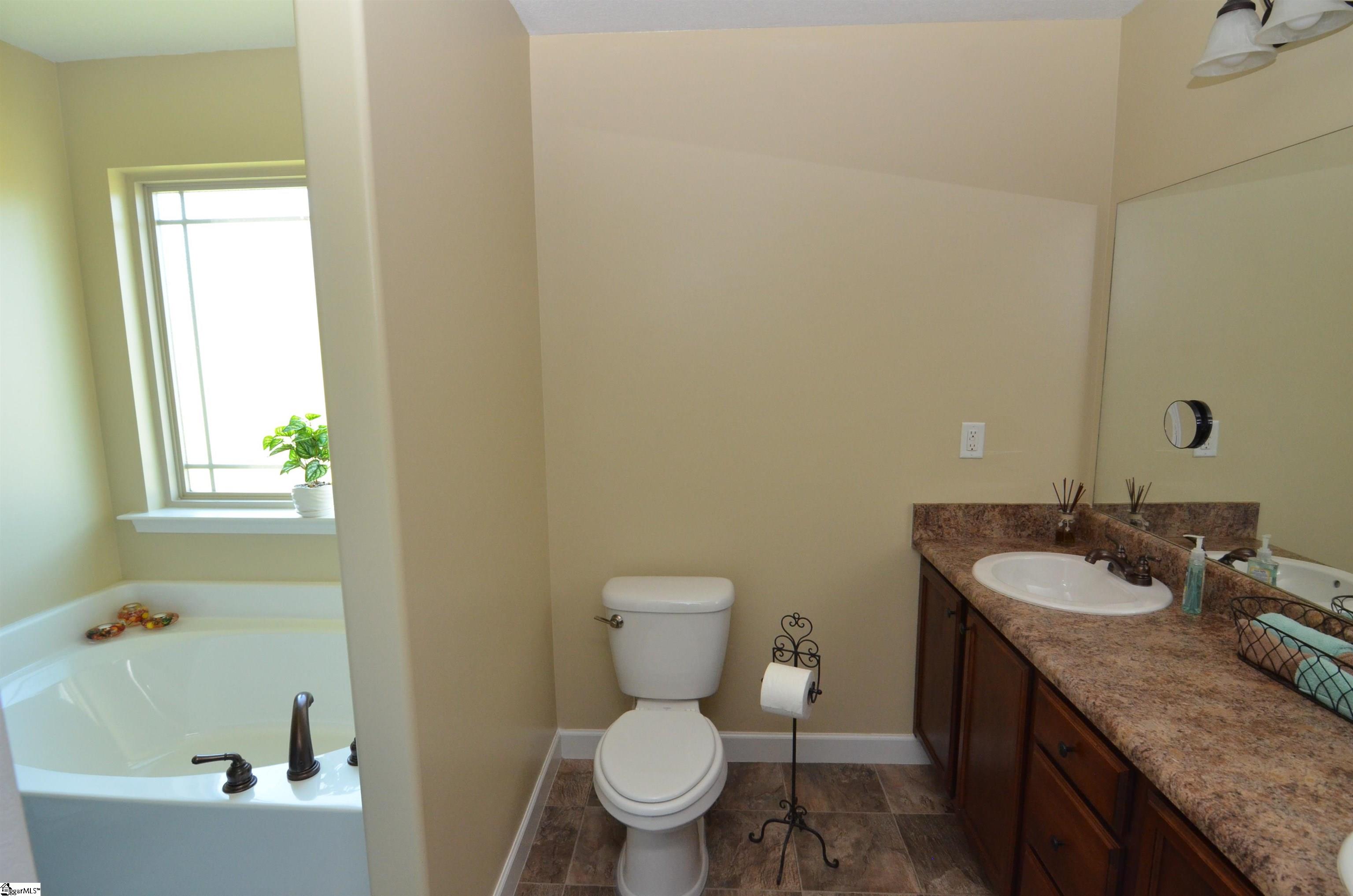 115 Dillard Road Duncan, SC 29334 - Photo 9 of 18 Gallery Image 9
