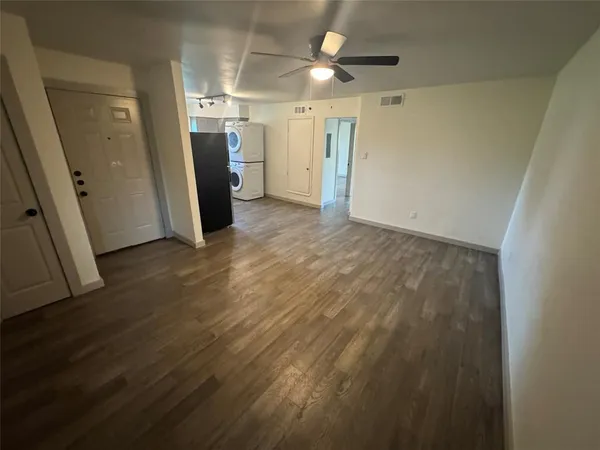 $1,300 | 7300 Comanche Trail, Unit 3, Lake Worth, TX 76135