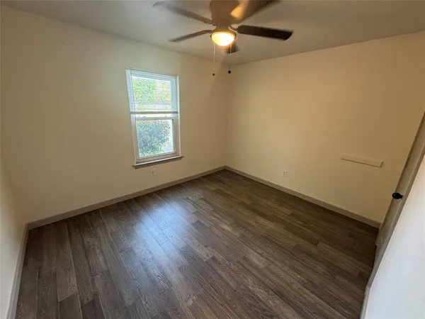 $1,300 | 7300 Comanche Trail, Unit 3, Lake Worth, TX 76135