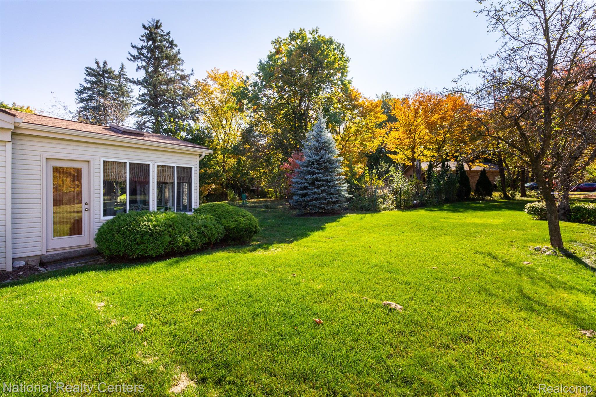 36509 Saxony Road Farmington, MI 48335 - Photo 43 of 49 Gallery Image 43