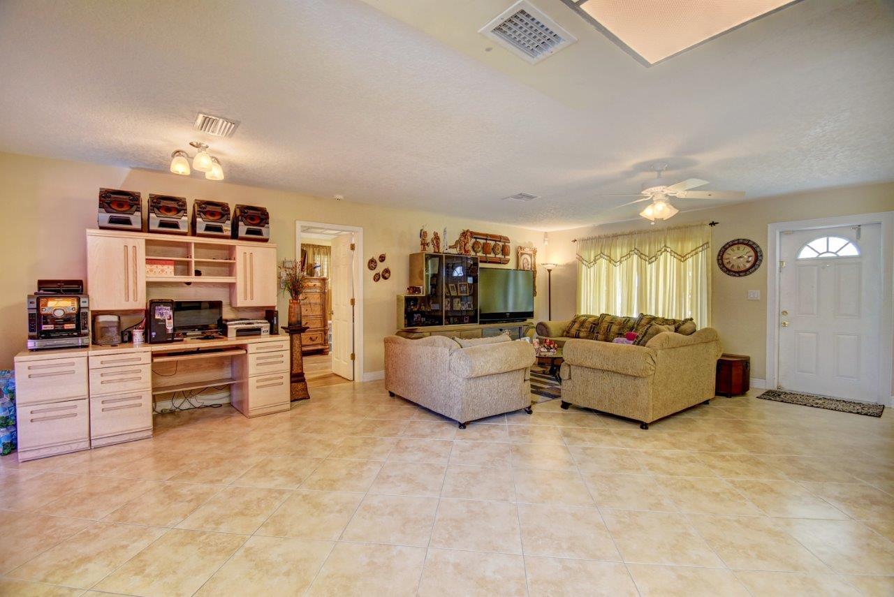 4801 Northwest 2nd Court Boca Raton, FL 33431 - Photo 6 of 17 Virtuals1 (9)