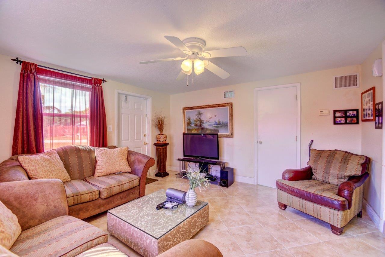 4801 Northwest 2nd Court Boca Raton, FL 33431 - Photo 8 of 17 Virtuals1 (11)