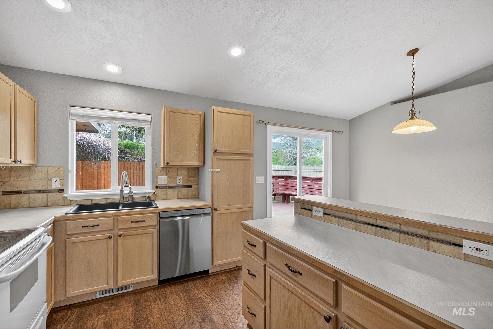 11157 West Red Maple Drive Boise, ID 83709 - Photo 14 of 48
