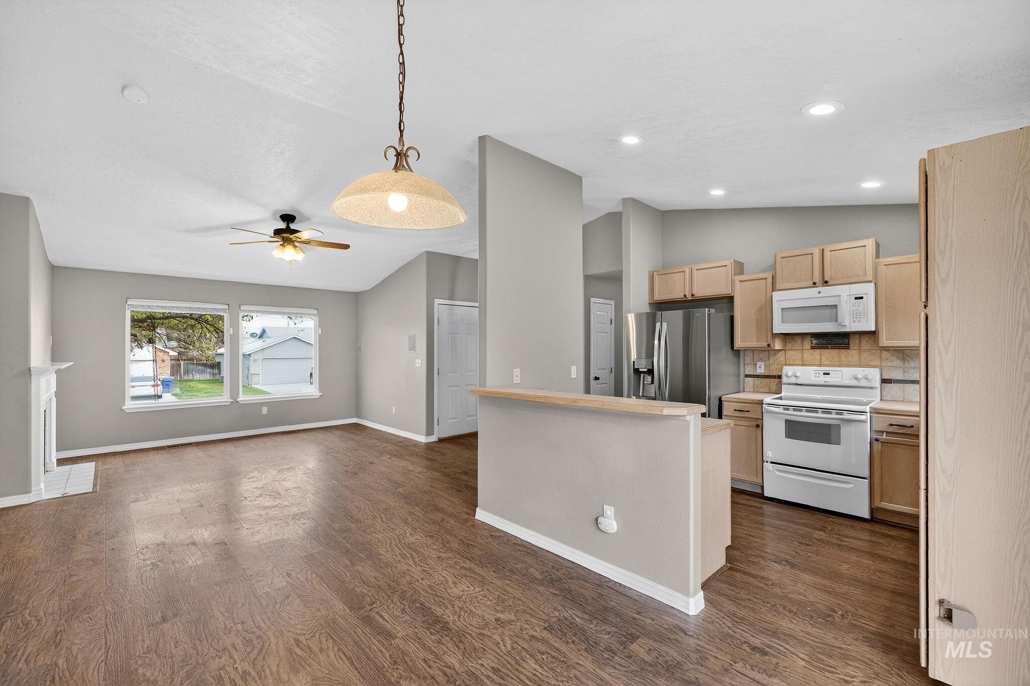 11157 West Red Maple Drive Boise, ID 83709 - Photo 10 of 48
