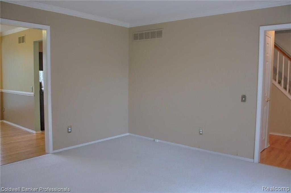 238 Parsons Lane Rochester, MI 48307 - Photo 5 of 30