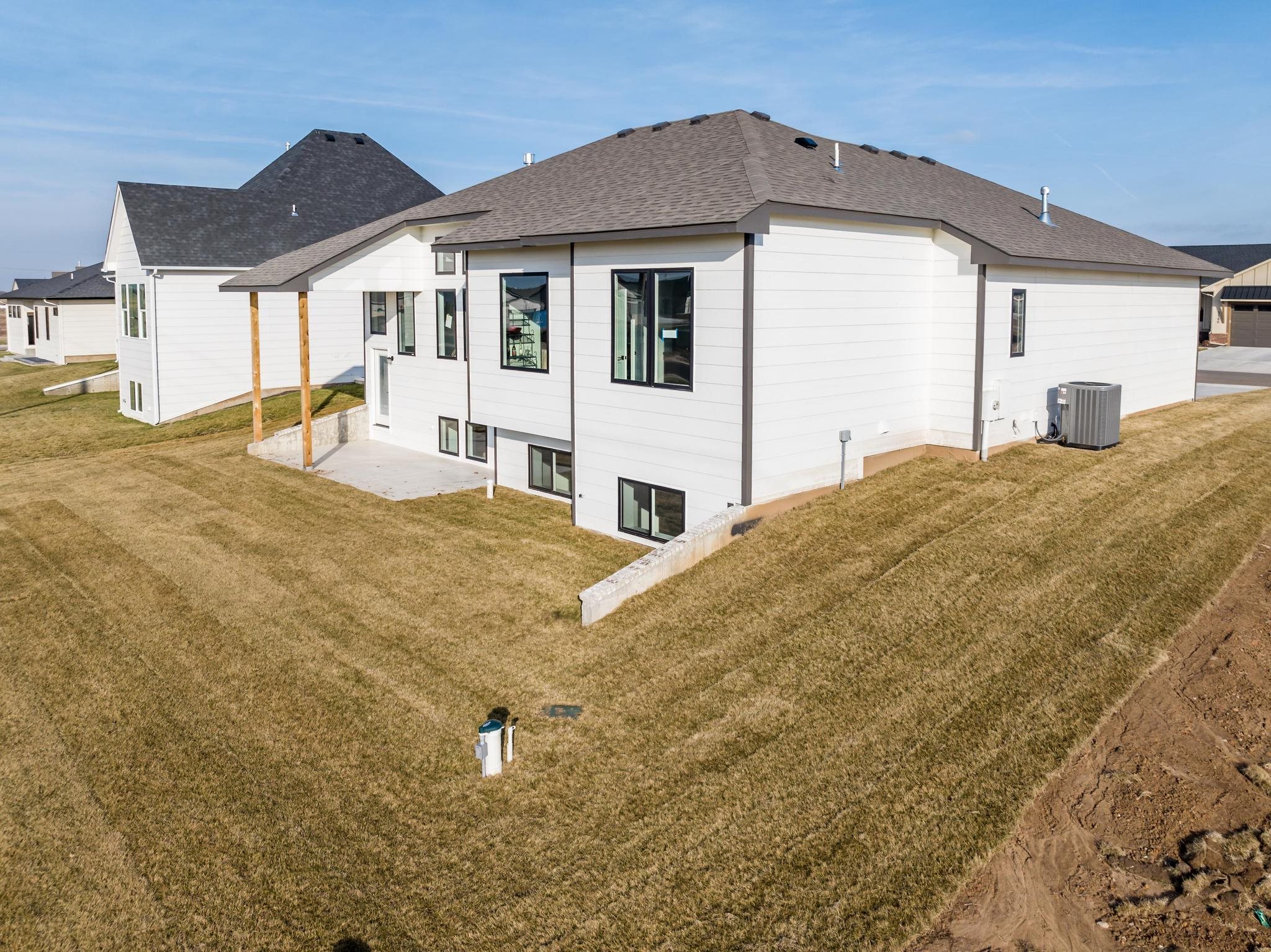 3141 North Pine Grove Circle Wichita, KS 67205 - Photo 31 of 34