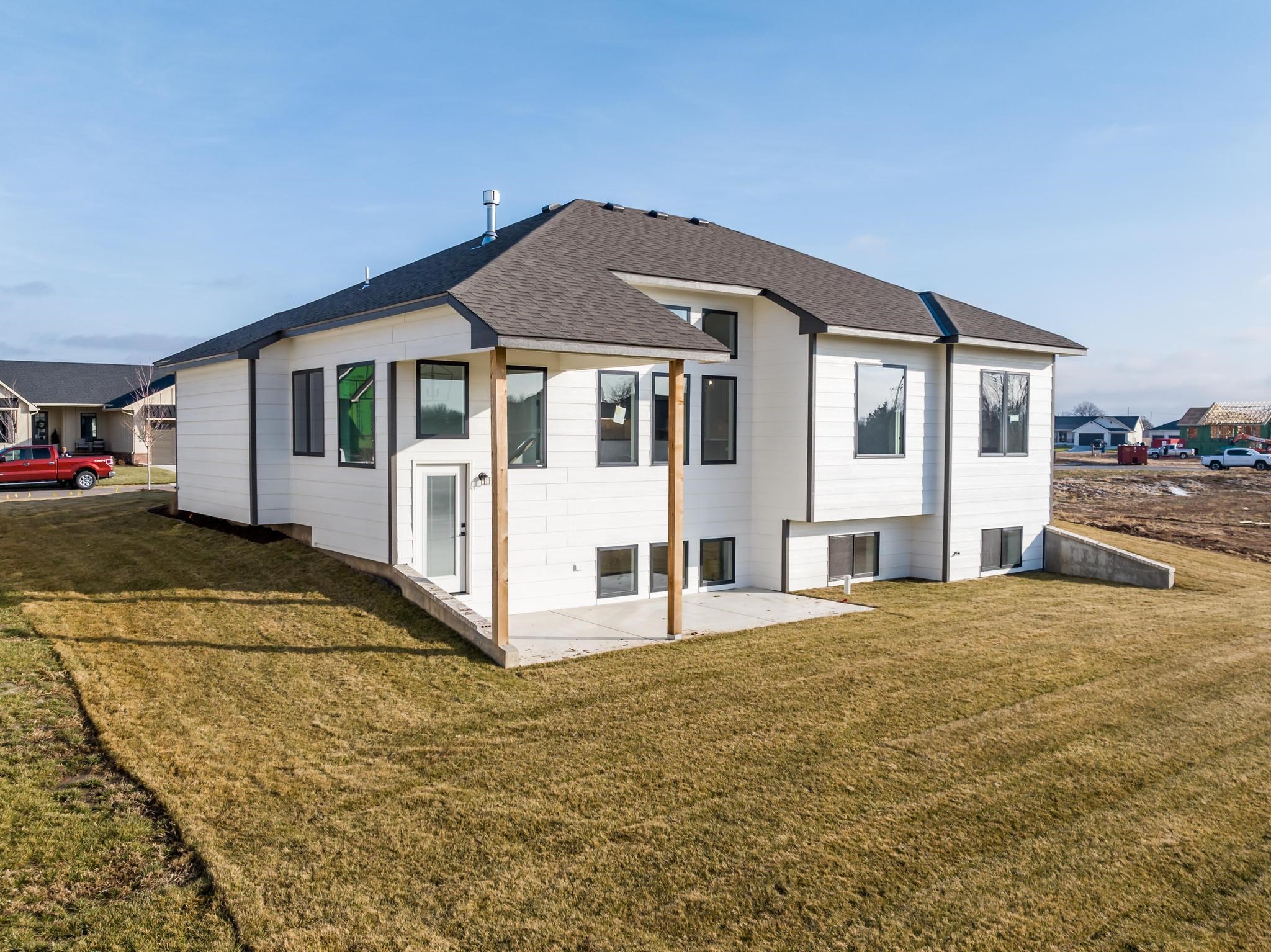 3141 North Pine Grove Circle Wichita, KS 67205 - Photo 32 of 34