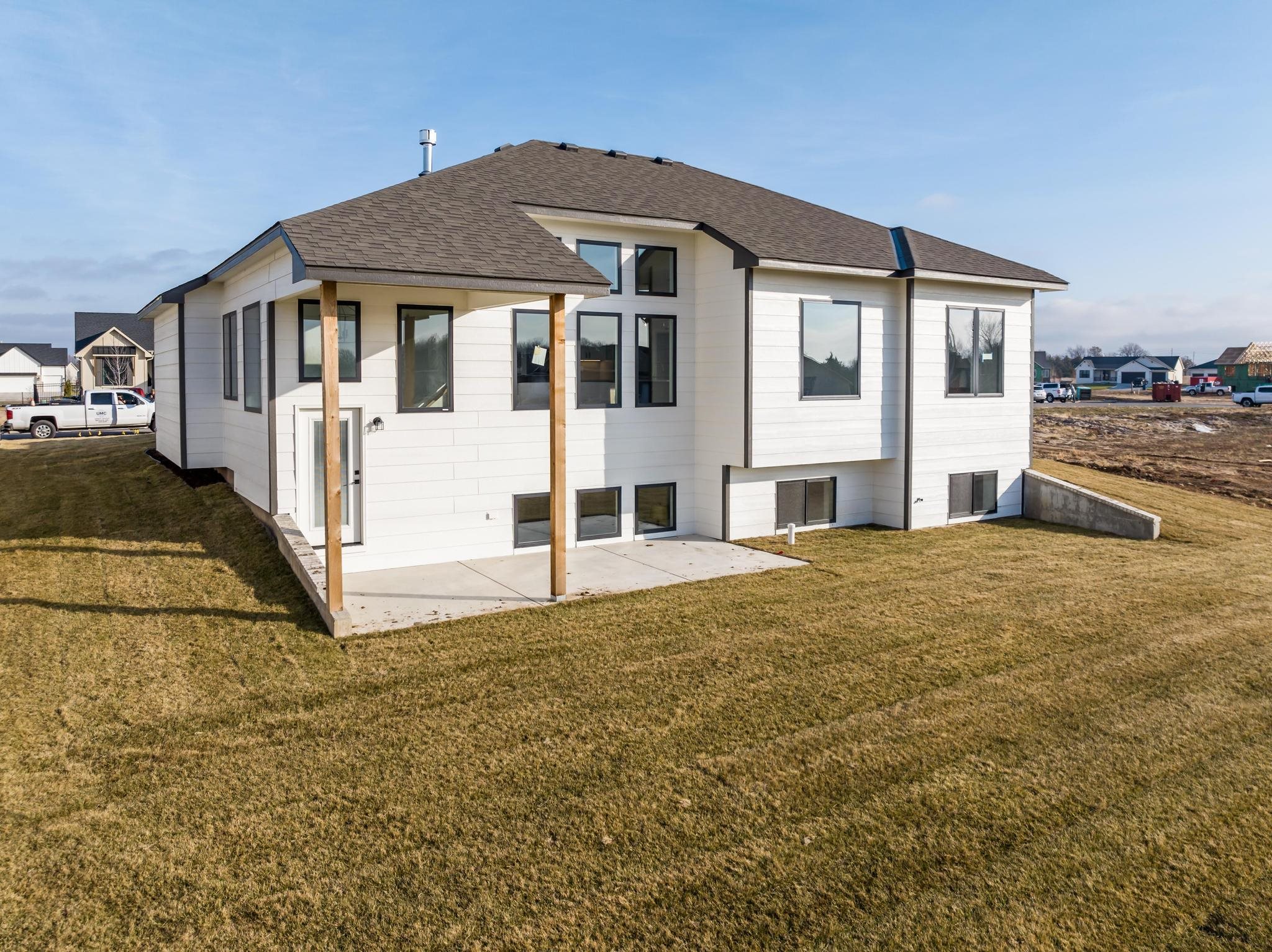 3141 North Pine Grove Circle Wichita, KS 67205 - Photo 33 of 34