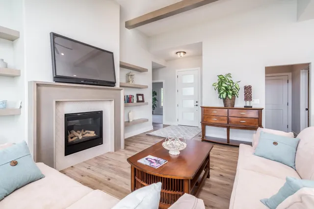 $465,381 | 3141 North Pine Grove Circle, Wichita, KS 67205