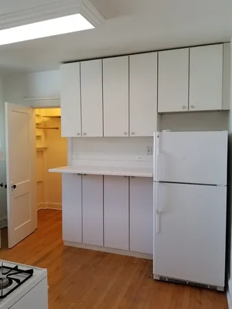 $1,950 | 2713 West Giddings Street, Unit 3R, Chicago, IL 60625