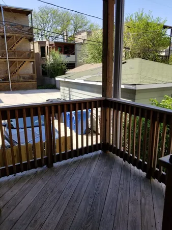 $1,950 | 2713 West Giddings Street, Unit 3R, Chicago, IL 60625