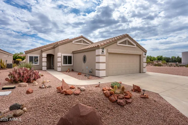 $469,000 | 757 South Rainbow Ridge Drive, Cornville, AZ 86325
