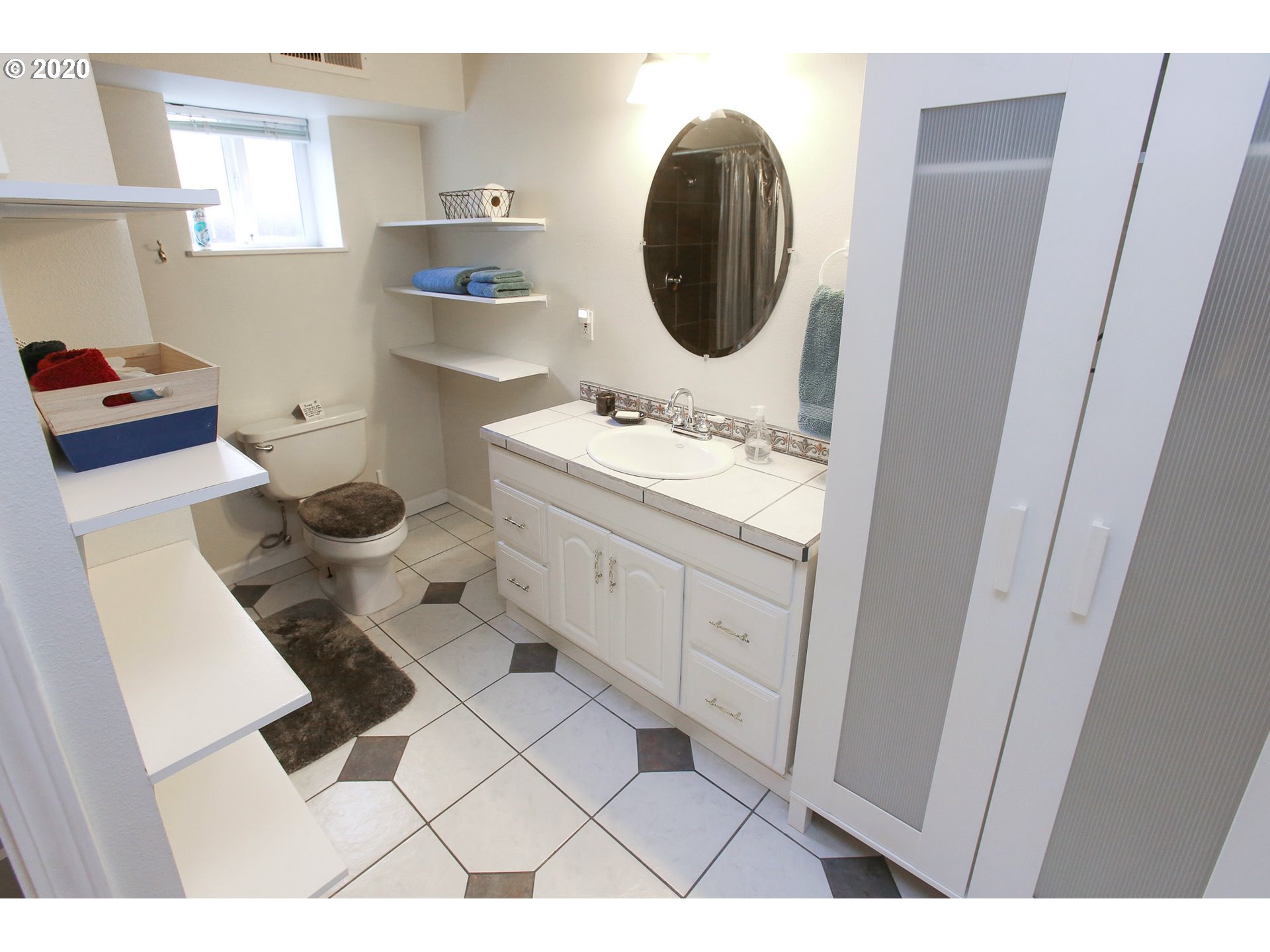 1820 Southwest Logan Street Portland, OR 97219 - Photo 23 of 29 Gallery Image 23