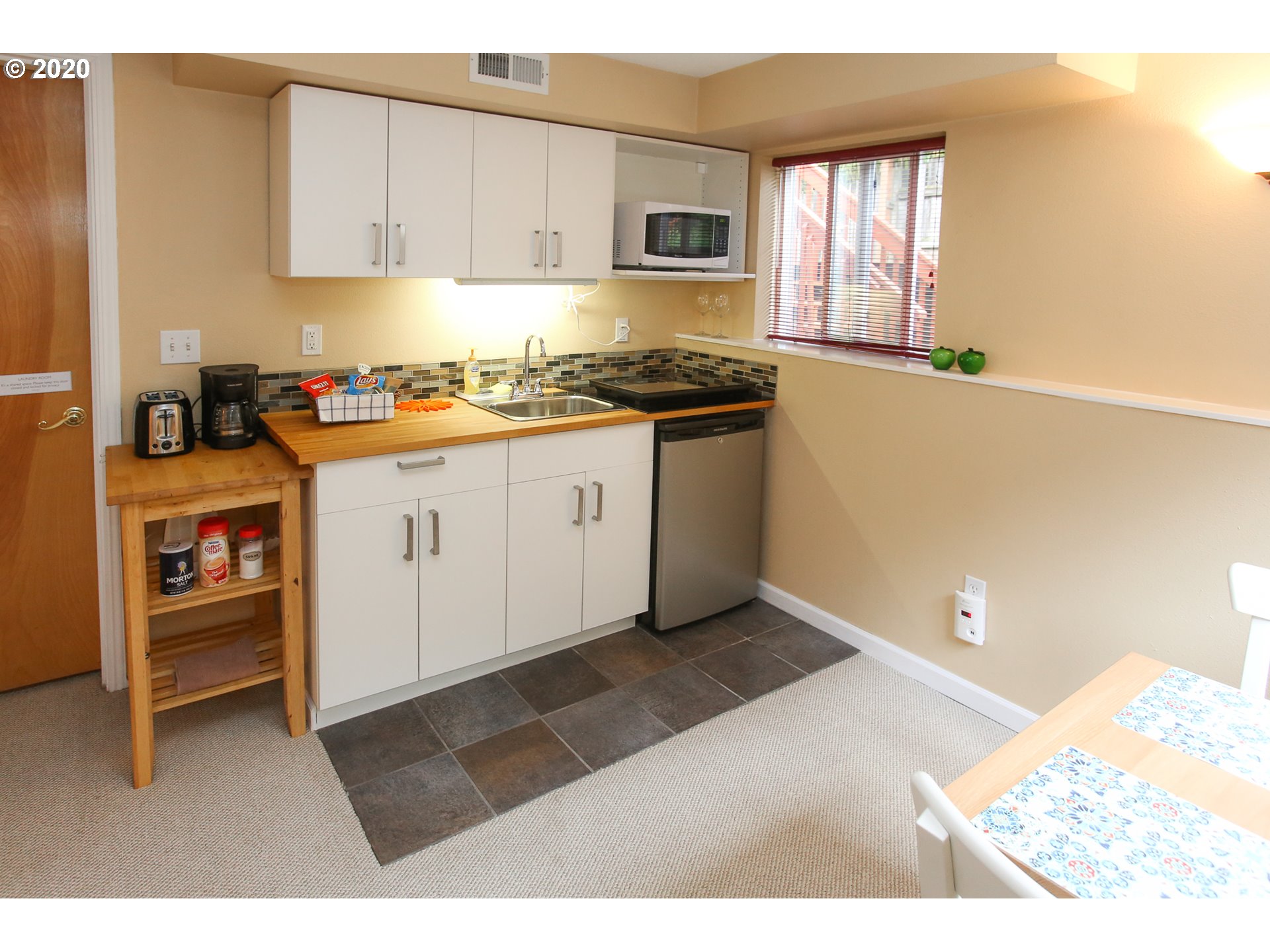 1820 Southwest Logan Street Portland, OR 97219 - Photo 27 of 29 Gallery Image 27