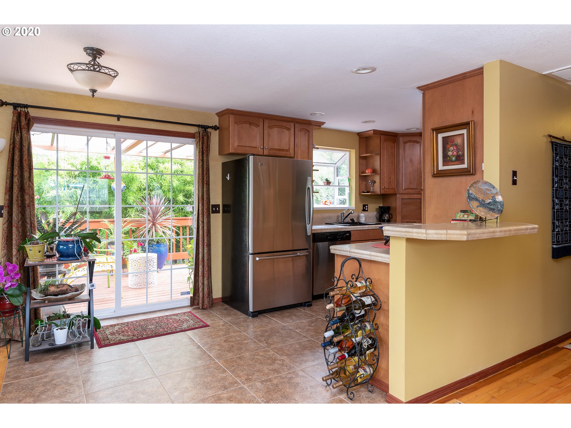 1820 Southwest Logan Street Portland, OR 97219 - Photo 7 of 29 Gallery Image 7
