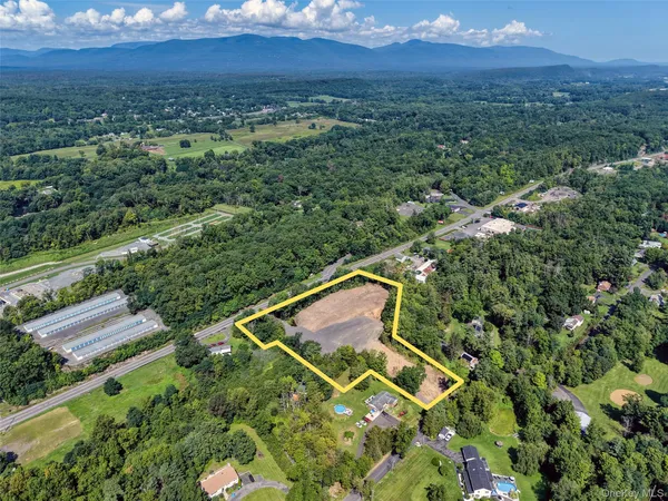 $525,000 | 2286 Rte 9W, Saugerties, NY 12477