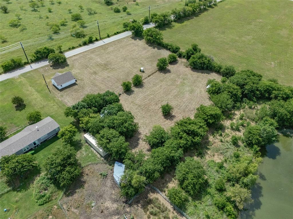 202 County Road 4511 Decatur, TX 76234 - Photo 8 of 36