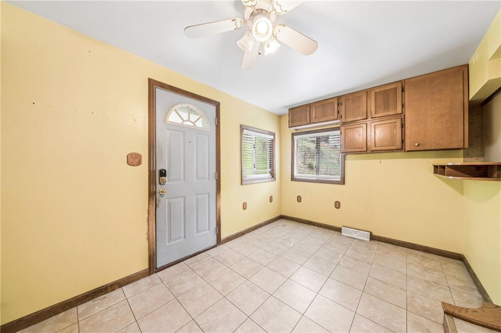 208 Old Mill Road Apollo, PA 15613 - Photo 3 of 36