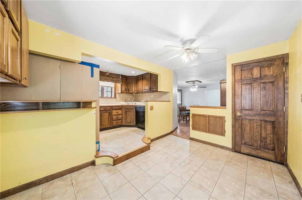 208 Old Mill Road Apollo, PA 15613 - Photo 4 of 36