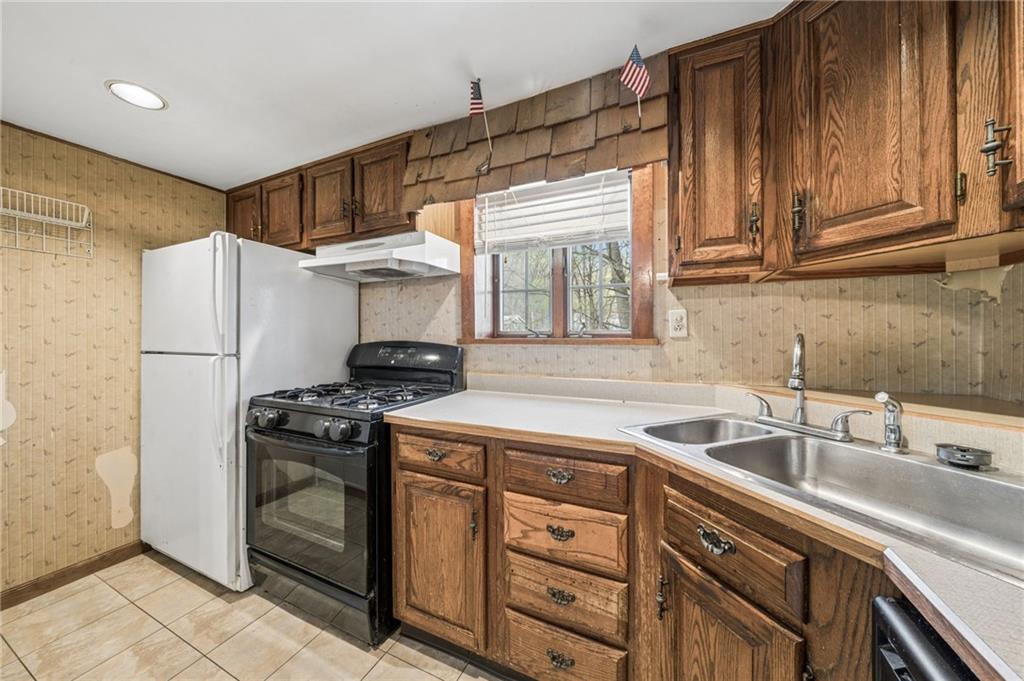 208 Old Mill Road Apollo, PA 15613 - Photo 5 of 36