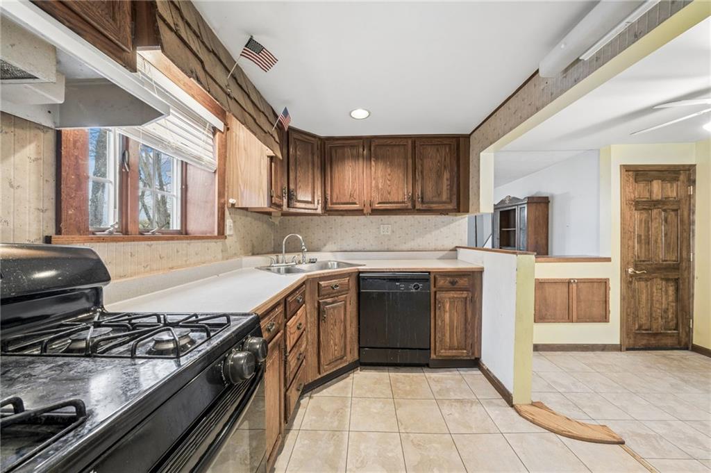 208 Old Mill Road Apollo, PA 15613 - Photo 6 of 36
