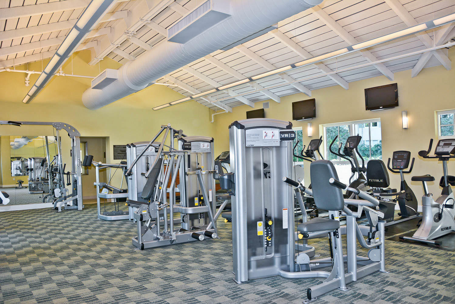 480 Hibiscus Street, Unit 709 West Palm Beach, FL 33401 - Photo 33 of 39 a view of a room with gym equipment