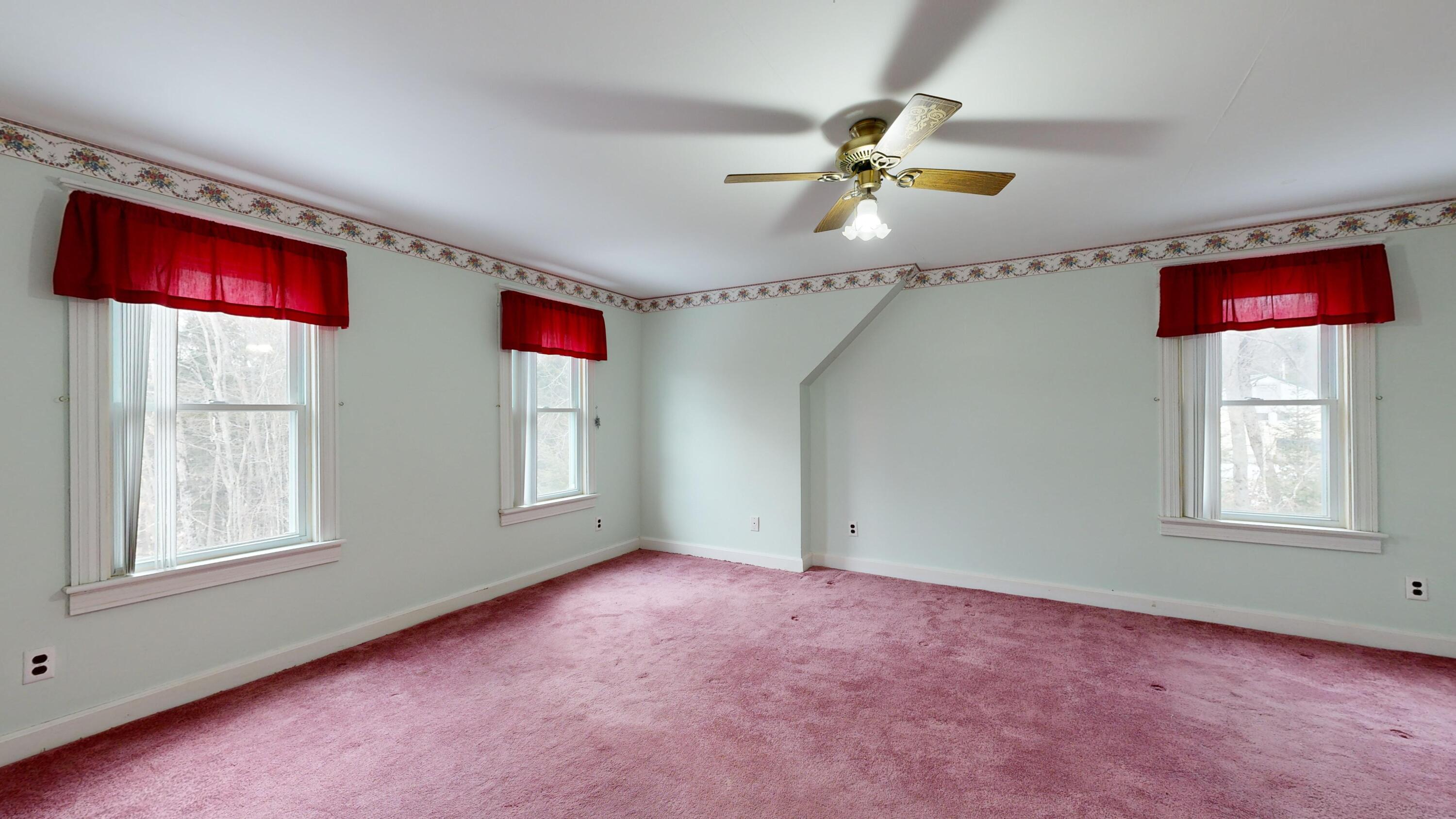 703 Middle Road Sabattus, ME 04280 - Photo 23 of 63 703-Middle-Road-01152025_100129