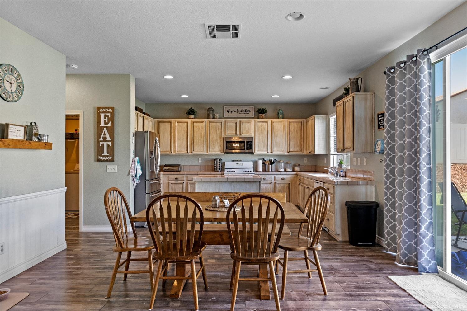 1453 Wild Olive Road Tehachapi, CA 93561 - Photo 14 of 43 Gallery Image 14