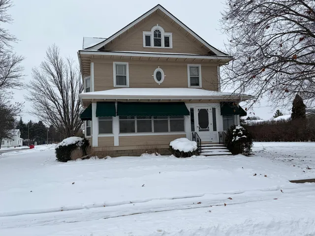 $359,900 | 200 1st Avenue Northwest, Pine Island, MN 55963