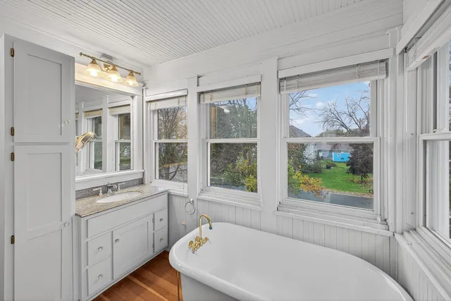 $359,900 | 200 1st Avenue Northwest, Pine Island, MN 55963