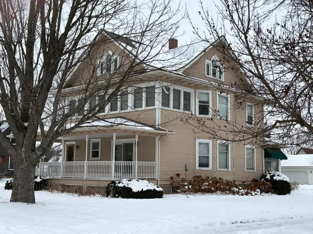 $359,900 | 200 1st Avenue Northwest, Pine Island, MN 55963