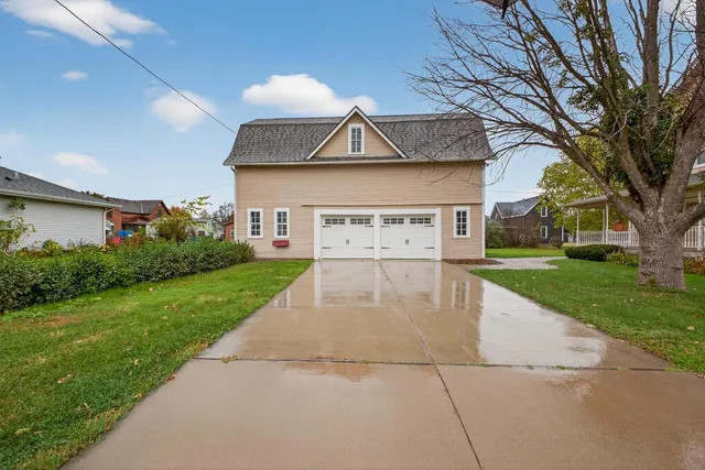 $359,900 | 200 1st Avenue Northwest, Pine Island, MN 55963