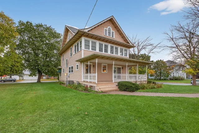 $359,900 | 200 1st Avenue Northwest, Pine Island, MN 55963