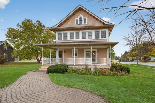 $359,900 | 200 1st Avenue Northwest, Pine Island, MN 55963