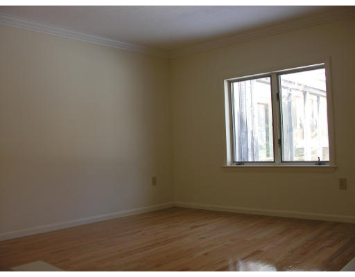 6 Standish Way Canton, MA 02021 - Photo 2 of 8 Gallery Image 2