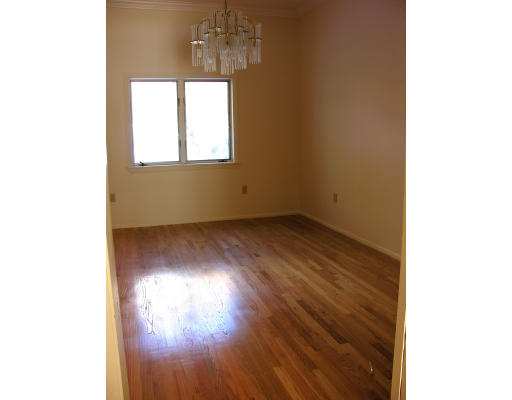 6 Standish Way Canton, MA 02021 - Photo 3 of 8 Gallery Image 3