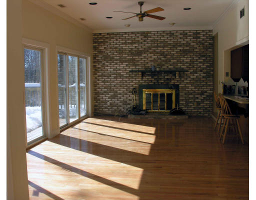 6 Standish Way Canton, MA 02021 - Photo 4 of 8 Gallery Image 4
