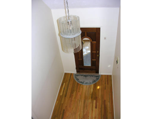 6 Standish Way Canton, MA 02021 - Photo 6 of 8 Gallery Image 6