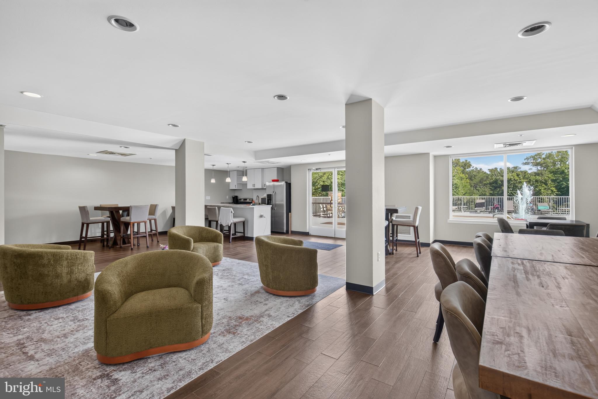 6301 Edsall Road, Unit 613 Alexandria, VA 22312 - Photo 39 of 46 Community room with seating and kitchenette