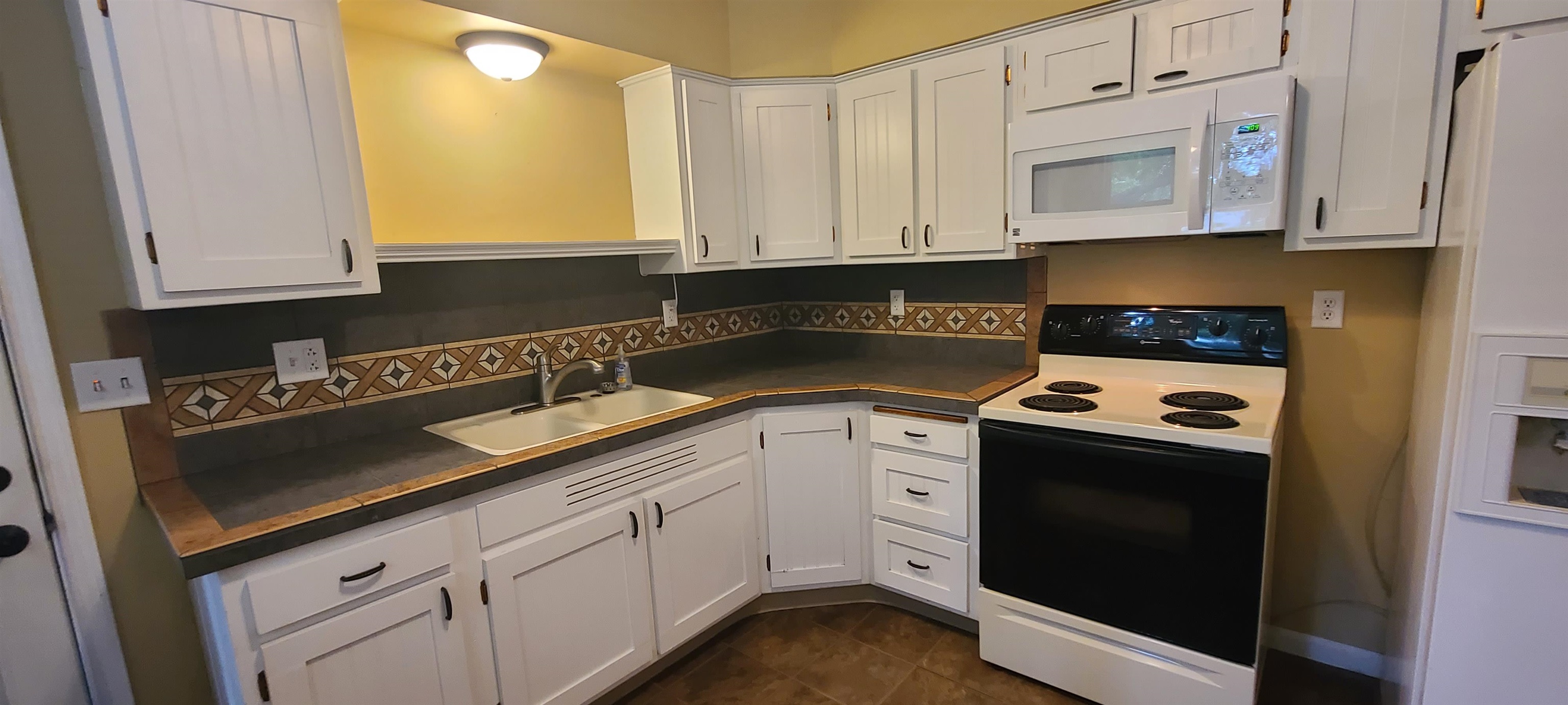 1045 Turkington Terrace Rochelle, IL 61068 - Photo 9 of 26 Gallery Image 9